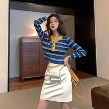 Load image into Gallery viewer, Autumn And Winter New Fashion Women Swearter Contrast Color V-neck Striped Short Long-sleeved Sweater Slim Button Knit Tops Y