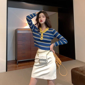 Autumn And Winter New Fashion Women Swearter Contrast Color V-neck Striped Short Long-sleeved Sweater Slim Button Knit Tops Y